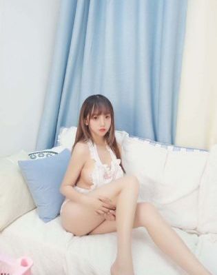 美女抓胸乳摇爆衣动态图_BD国语免费观看视频