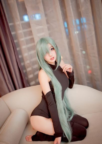 www亚洲精品久久久乳_超清完整在线观看