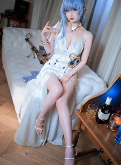 欧美性感上衣女_高清版完整版未删减