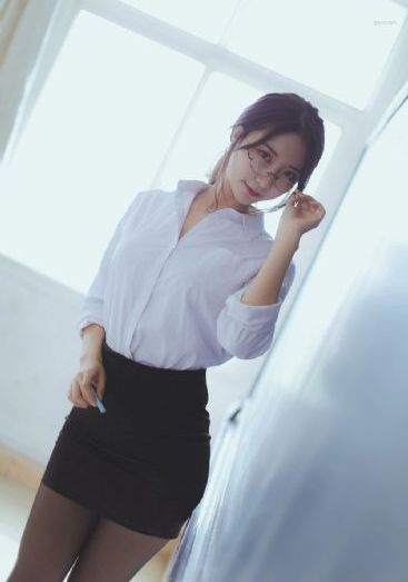 日本sex少妇老师自慰_BD英语迅雷电影在线