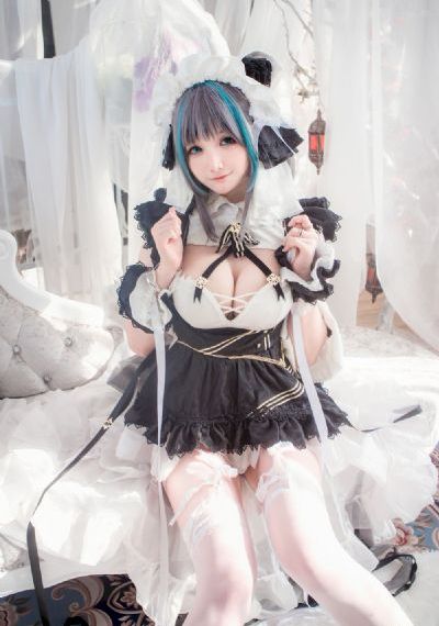 欧美最大胆展阴美女_HD在线视频观看